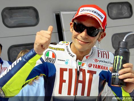 Rossi a ritmo de récord logra la pole en Malasia y asusta a sus rivales