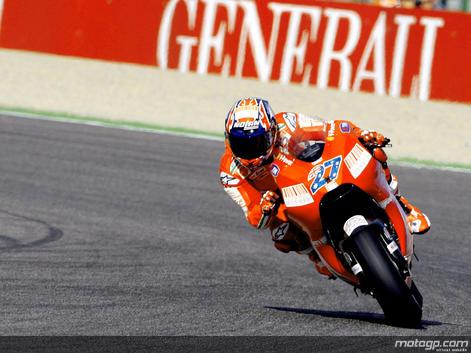 Casey Stoner logra la pole position de MotoGP en Valencia
