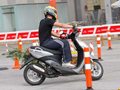 El 8 de diciembre entrará en vigor el nuevo carnet de conducir moto
