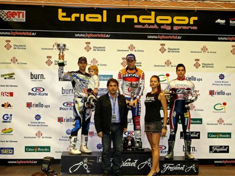 Toni Bou logra la victoria en la 3ª prueba del Nacional de Trial Indoor en Girona