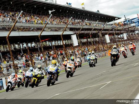 Las MotoGP correrán con motores de 1000cc a partir del 2012