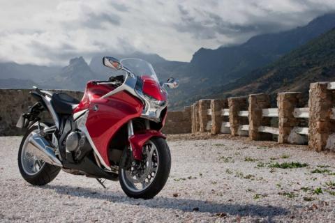 La Honda VFR 1200F llegará a los concesionarios el 28 de enero