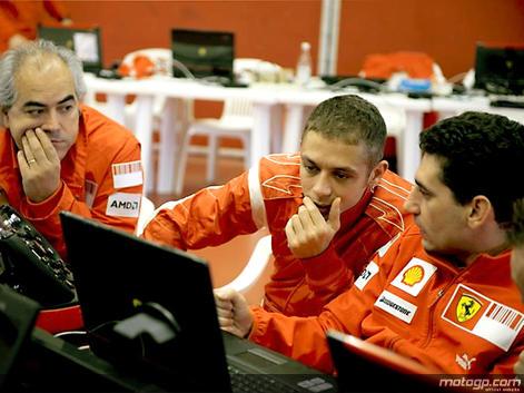 Valentino Rossi estará hoy y mañana con un Ferrari en el Circuit de Catalunya