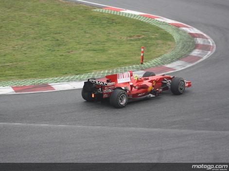 Valentino Rossi marca un 1:25.6 como mejor tiempo en su 1º día de test con Ferrari