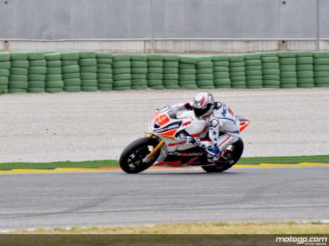 Elías, Noyes y Simón controlan los tiempos en el test Moto2 en Valencia