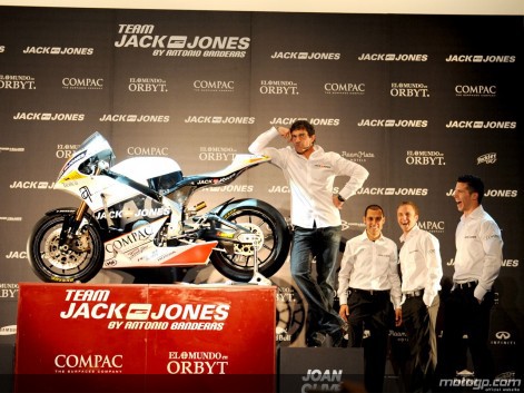 Antonio Banderas entra por la puerta grande en el Mundial Moto2