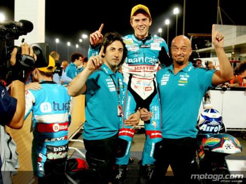 Nico Terol gana la carrera de 125cc en Qatar con Vázquez 2º y Márquez 3º