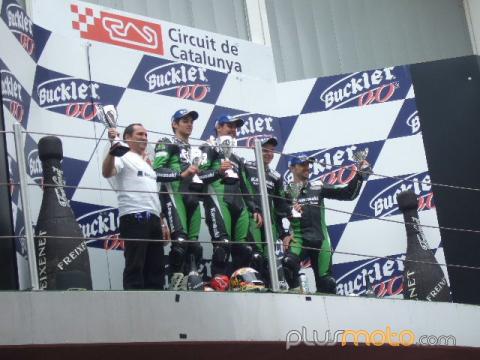 Adrián Menchén triunfa en la 1ª carrera de la Kawasaki Ninja Cup en Catalunya