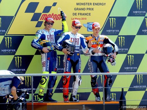 Rossi logra el triunfo de MotoGP en Sachsenring, por delante de Lorenzo y Pedrosa