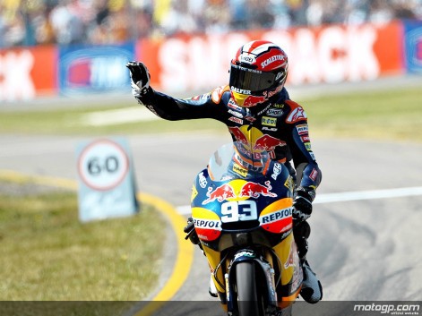 Marc Márquez a tiempo de récord en Catalunya y dominando 125cc