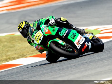 Andrea Iannone marca territorio con la pole de Moto2 en Catalunya
