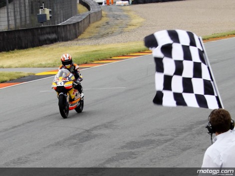 Marc Márquez sigue impresionando y gana la carrera de 125cc de Alemania