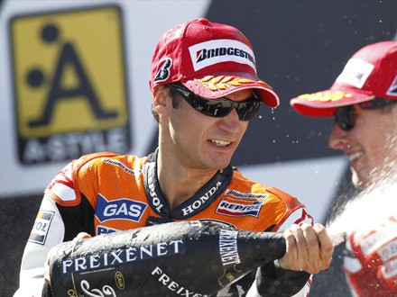 Dani Pedrosa felicita al nuevo Campeón del Mundo de MotoGP Lorenzo
