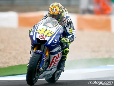 Valentino Rossi es el mejor del Warm Up de MotoGP en Estoril
