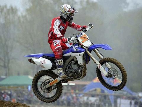 Marco Melandri gana la prueba de Motocross de Wings for life