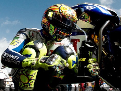 Valentino Rossi quería pelear con Lorenzo en Estoril pero no tenía ritmo