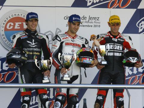Forés gana la carrera de Stock Extreme CEV en Jerez seguido por Barragán y Tirado