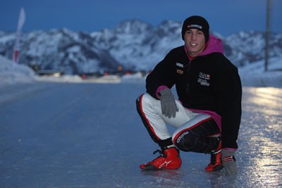 Aleix Espargaró disfruta del Campeonato de Velocidad sobre hielo