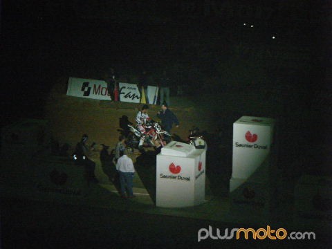 Mundial Enduro Indoor BCN 2011: La carrera nocturna para Iván Cervantes