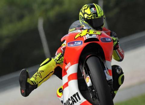 Valentino Rossi necesita más vueltas para entender las reacciones de la Ducati