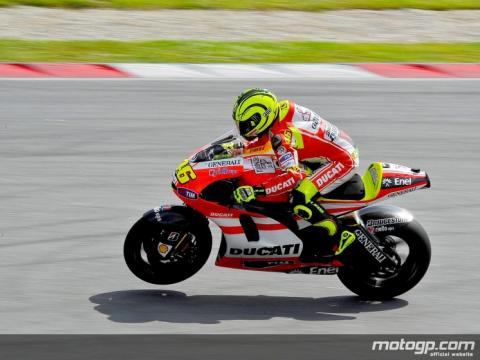 Valentino Rossi se impone en la FP1 de MotoGP en Sepang