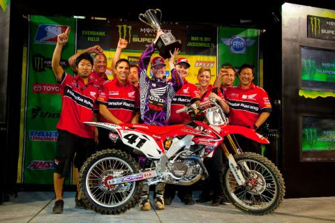 Canard sorprende en el AMA Supercross de Jacksonville con KO de Villopoto y Stewart