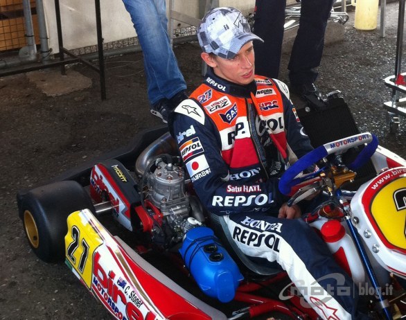 Casey Stoner pasa un día de karting en Italia