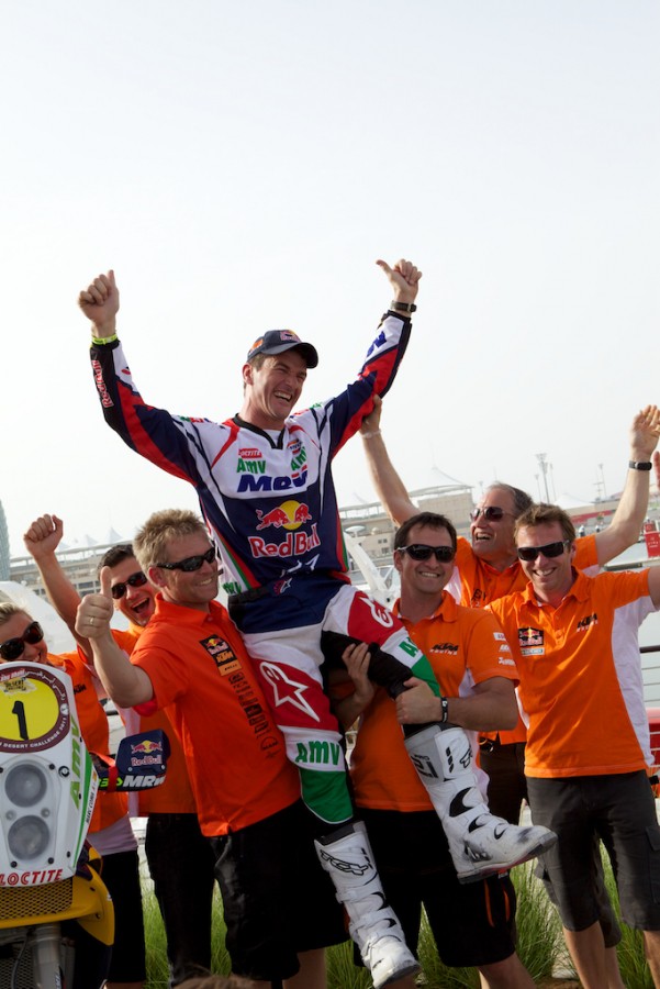 Marc Coma logra la victoria en el Abu Dhabi Desert Challenge 2011