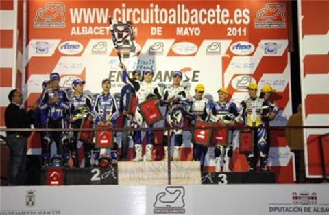 El equipo BMW Motorrad Francia 99 ganan las 8 Horas Nocturnas de Albacete