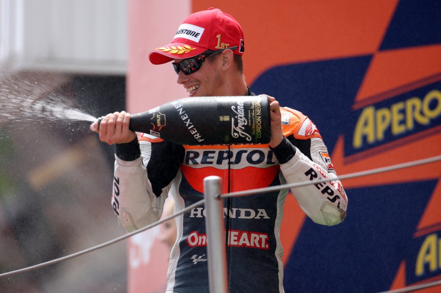 Casey Stoner intratable y Dovi 3º del Mundial después de Catalunya 2011