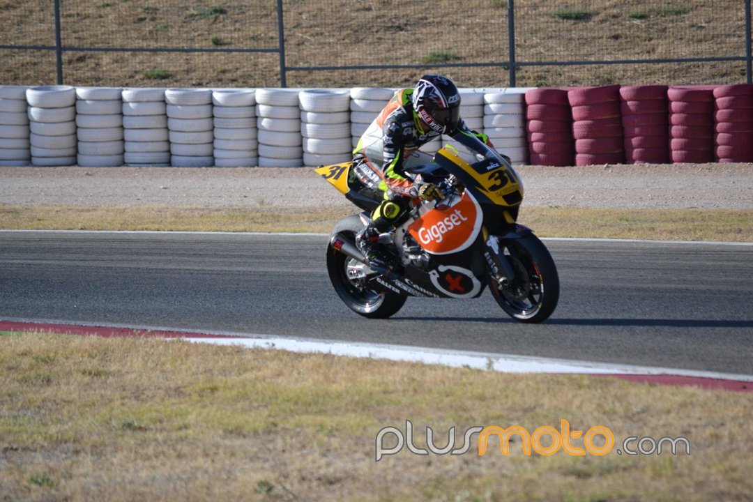 Carmelo Morales se lleva la pole en CEV Moto2 de Albacete