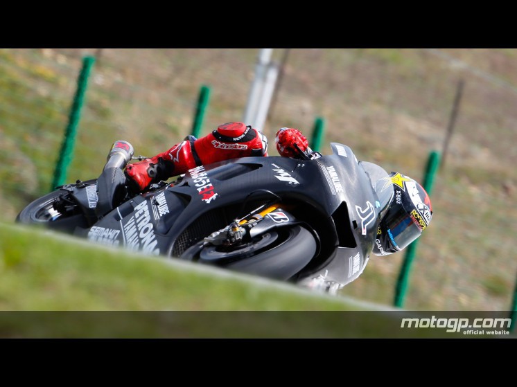 Los pilotos del Yamaha Factory Racing estrenan la 1000cc en Brno