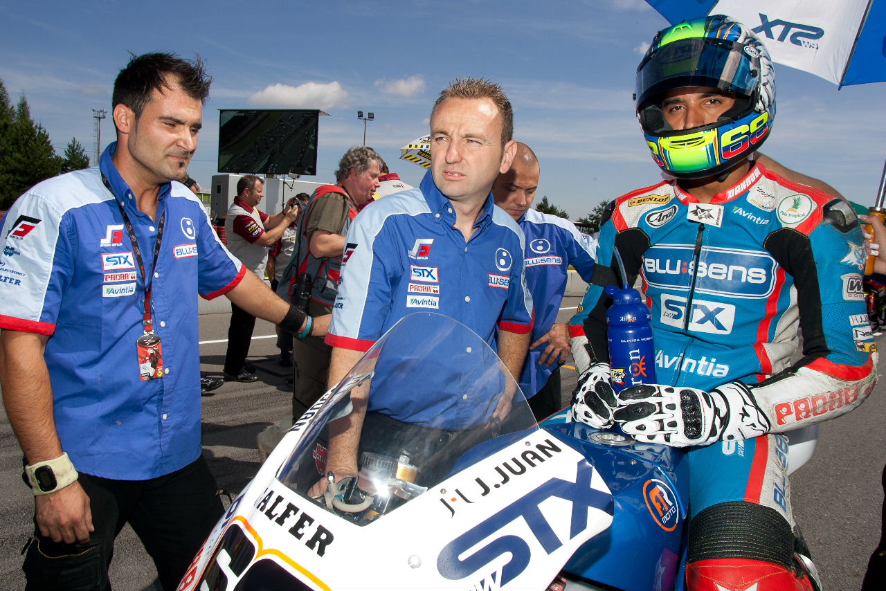 Cara y cruz para Rabat y Hernández en la carrera de Moto2 en Brno