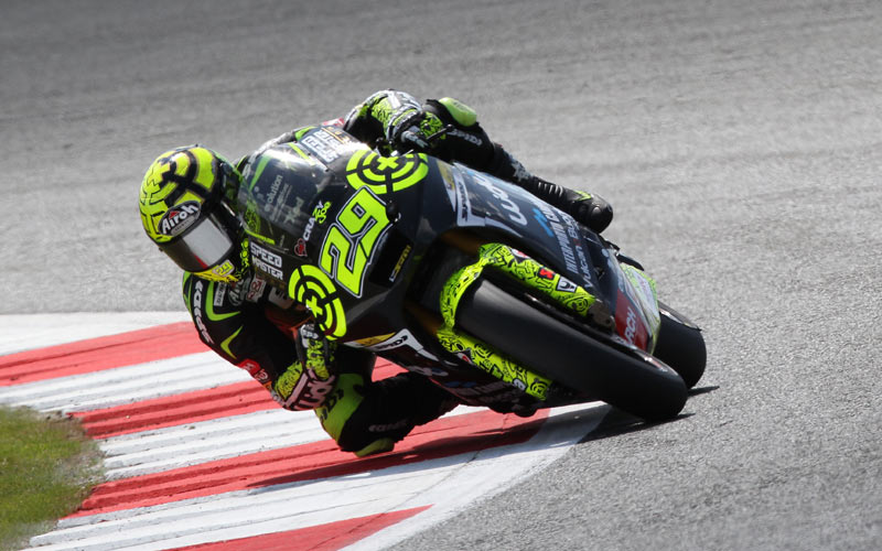 Andrea Iannone baja la intensidad a los rumores sobre su paso a MotoGP
