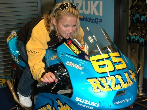 Elena Myers probará la Suzuki MotoGP de Bautista en Indianápolis