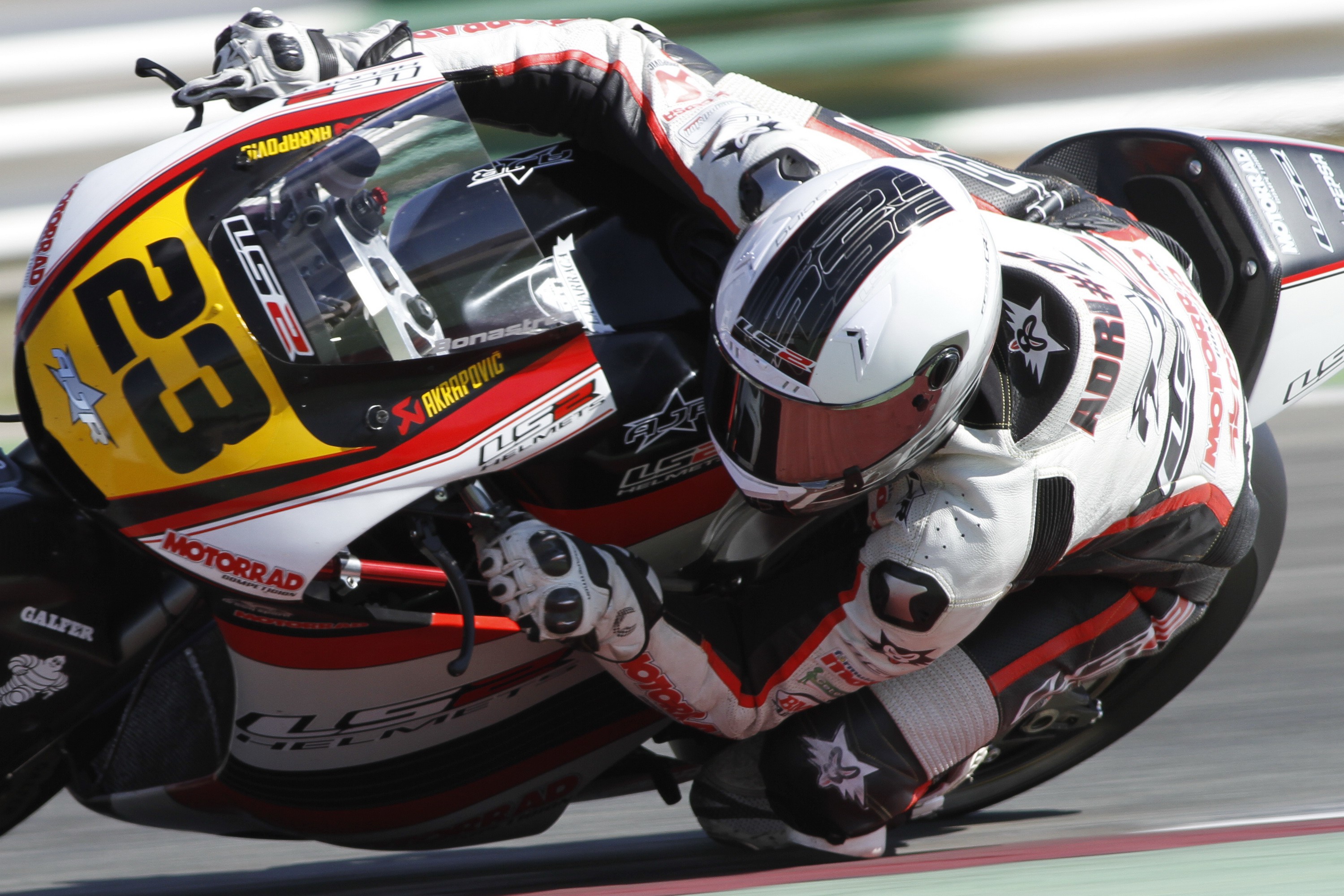 Adrian Bonastre logra una buena actuación en los entrenos de Moto2