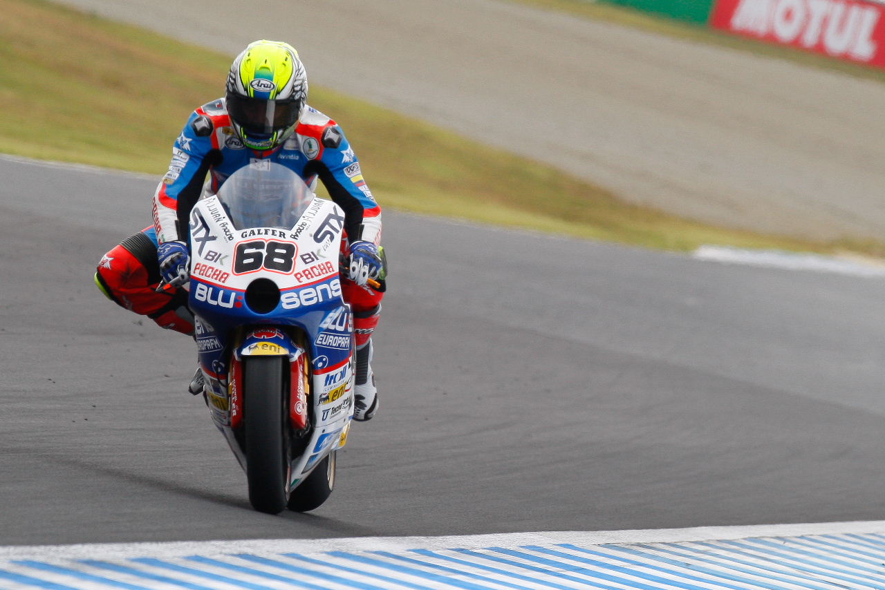 Rabat y Hernández mejoran con sus moto2 en Japón