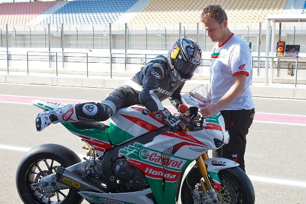 El Castrol Honda termina su test en Qatar para SBK 2012