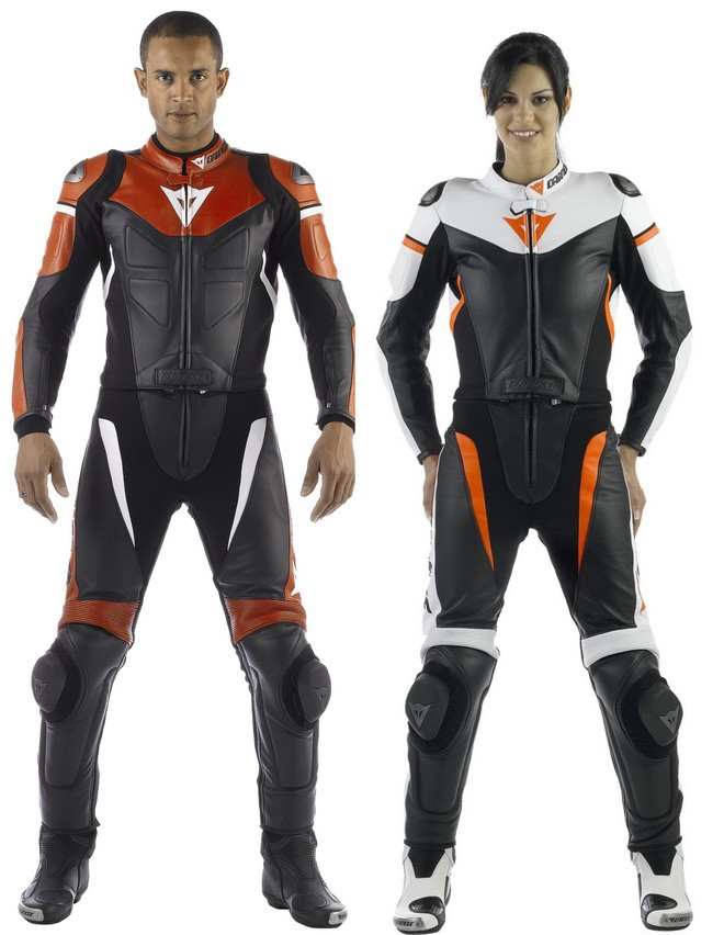 Dainese muestra sus nuevos monos de piel y un casco