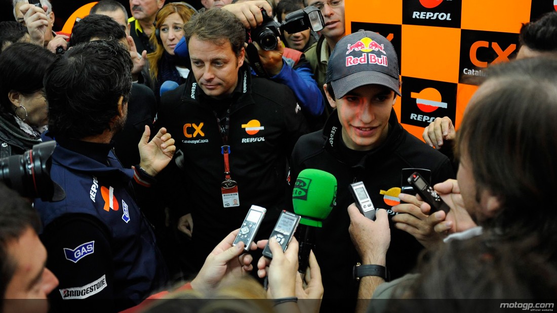 Bradl domina el FP3 de Moto2 en Valencia