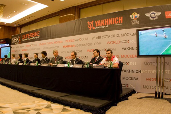 Gala de presentación de las Superbikes en Rusia 2012