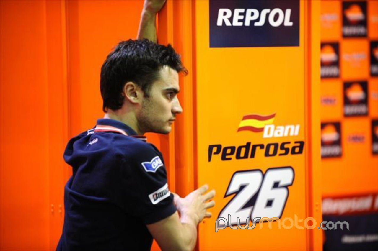 Dani Pedrosa entrena en Lanzarote y atiende a sus fans