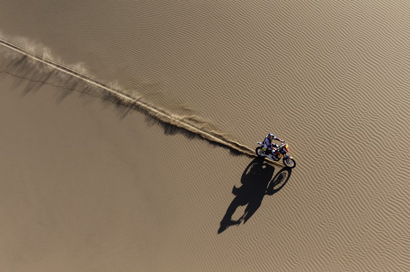 Desprès gana la etapa 11 del Dakar 2012 y le saca dos minutos a Coma