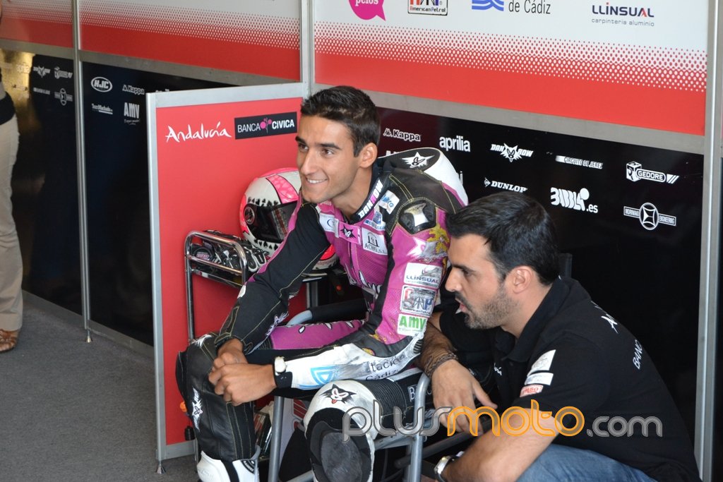 Iván Moreno en el Mundial de Moto3 con el Team Machado