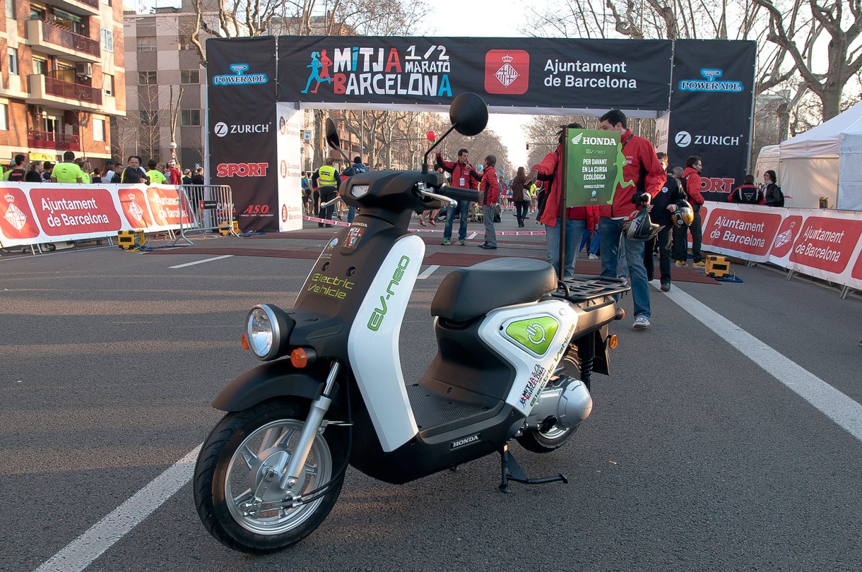La Honda EV-Neo presente en el Maratón de Barcelona