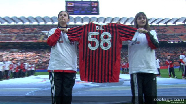 Homenaje del AC Milán a Marco Simoncelli