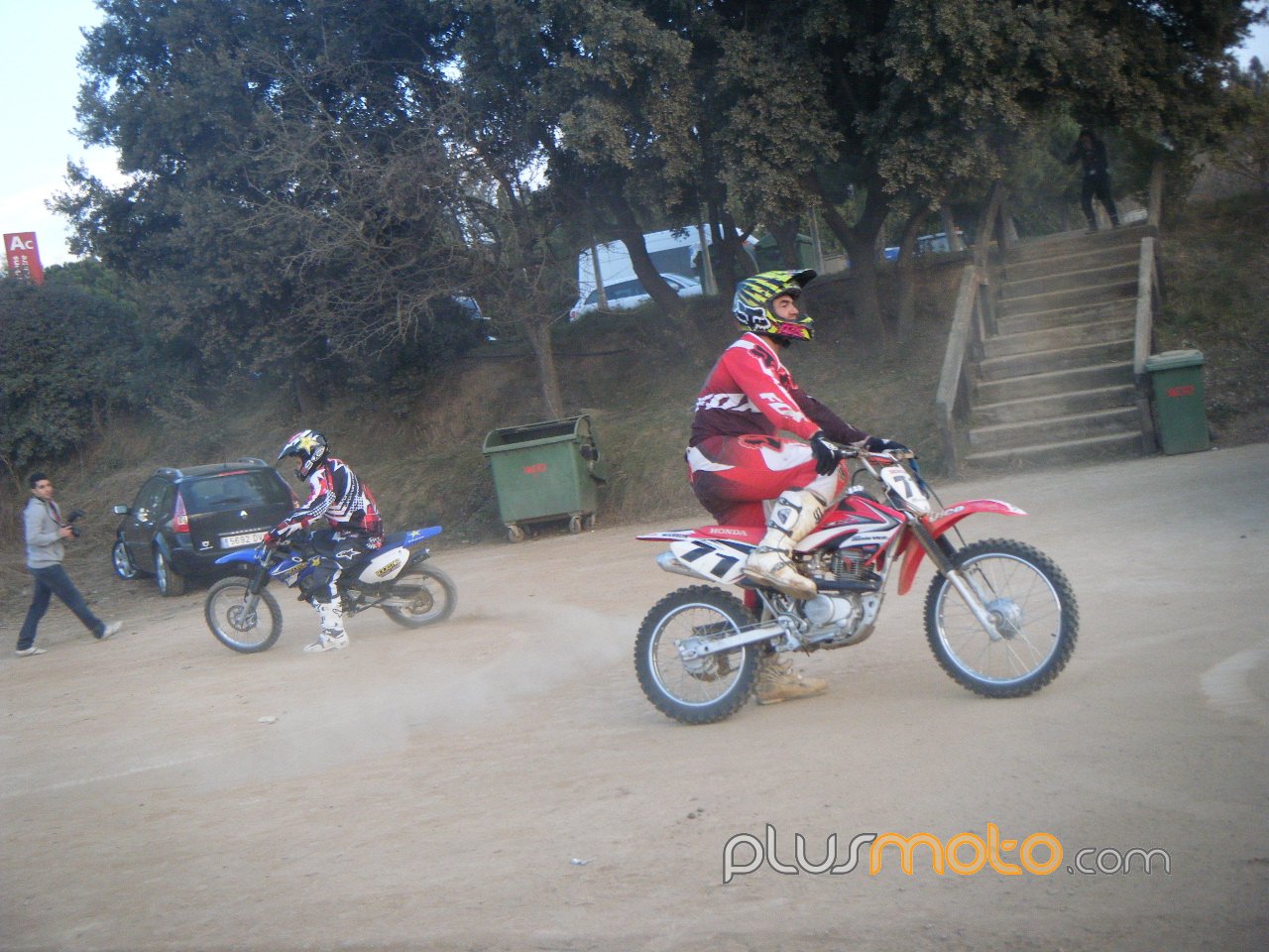 Vico y Lorenzo show ochos pista TT off road