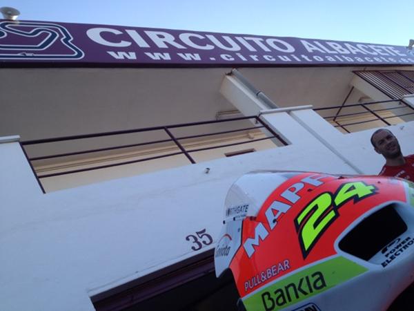 Toni Elías entrenó ayer en el Circuito de Albacete con su Moto2