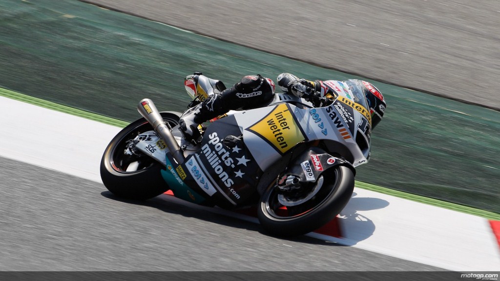 Iannone se lleva la carrera de Moto2 con un final de infarto en Cataluña