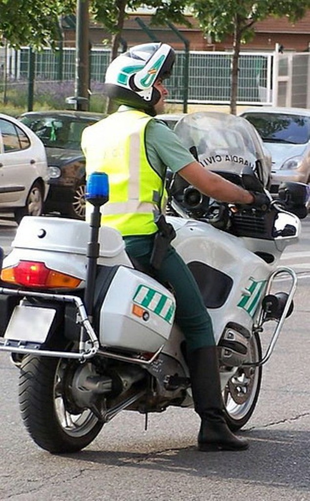 La Guardia Civil presionada para poner más multas